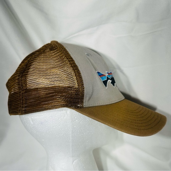 Patagonia Fish Logo Trucker Hat Mesh SnapBack Cap Outdoor Fisherman Gorpcore EUC - Picture 2 of 4